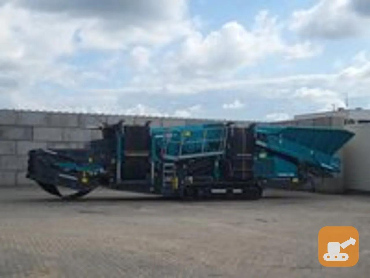 Мобильный грохот Powerscreen Warrior 1400X Б/У с доставкой в Нижний Новгород