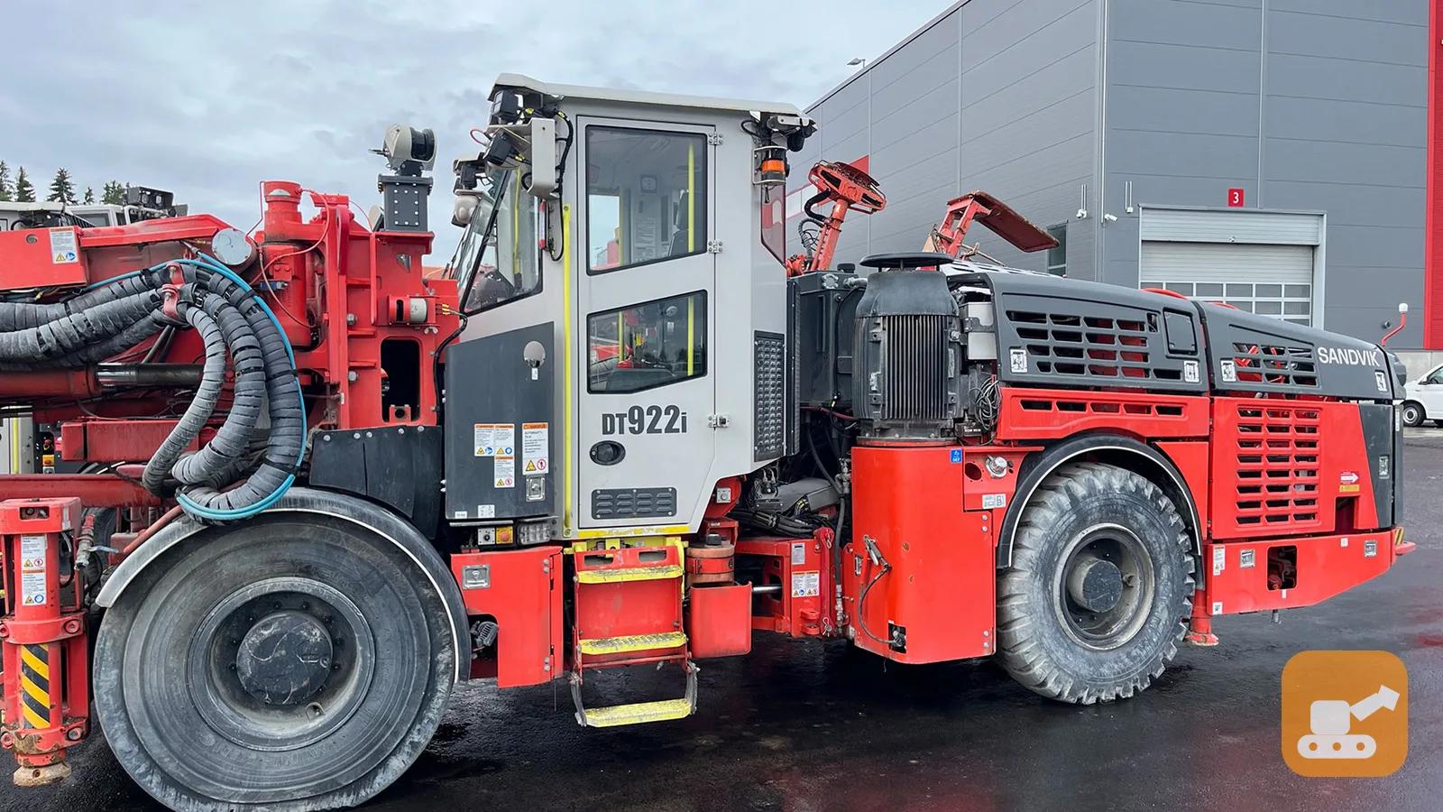 Тоннельный буровой комплекс Sandvik DT922i Б/У с доставкой в Воронеж