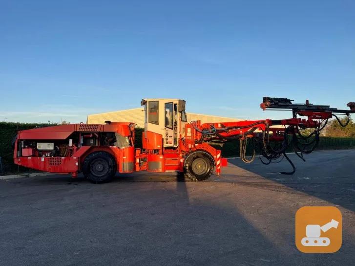 Тоннельная буровая установка Sandvik DT820-SC Б/У с доставкой в Красноярск
