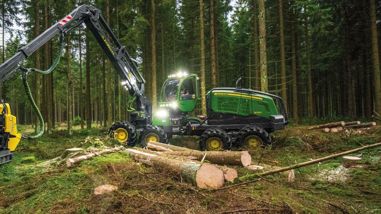 Аренда харвестера John Deere 1270G 8WD