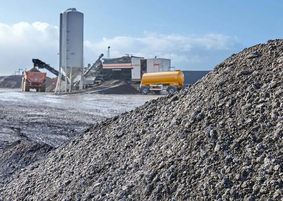 Аренда мобильной установки холодного смешивания Wirtgen KMA 240 — фото 3