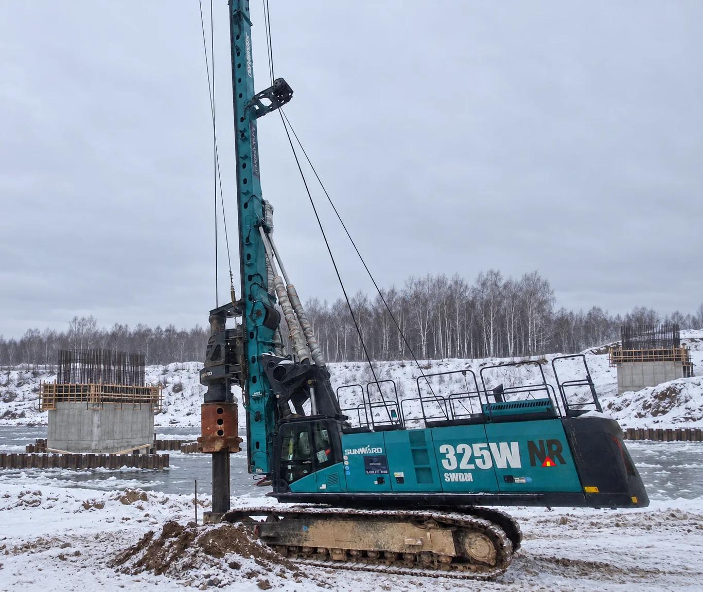 Бурение свай большого диаметра до 2500 мм — SUNWARD SWDM325W