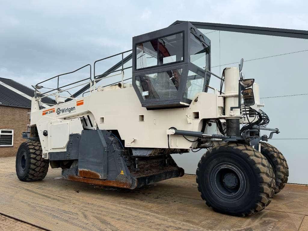 Аренда ресайклера Wirtgen WR 2500 S — фото 4