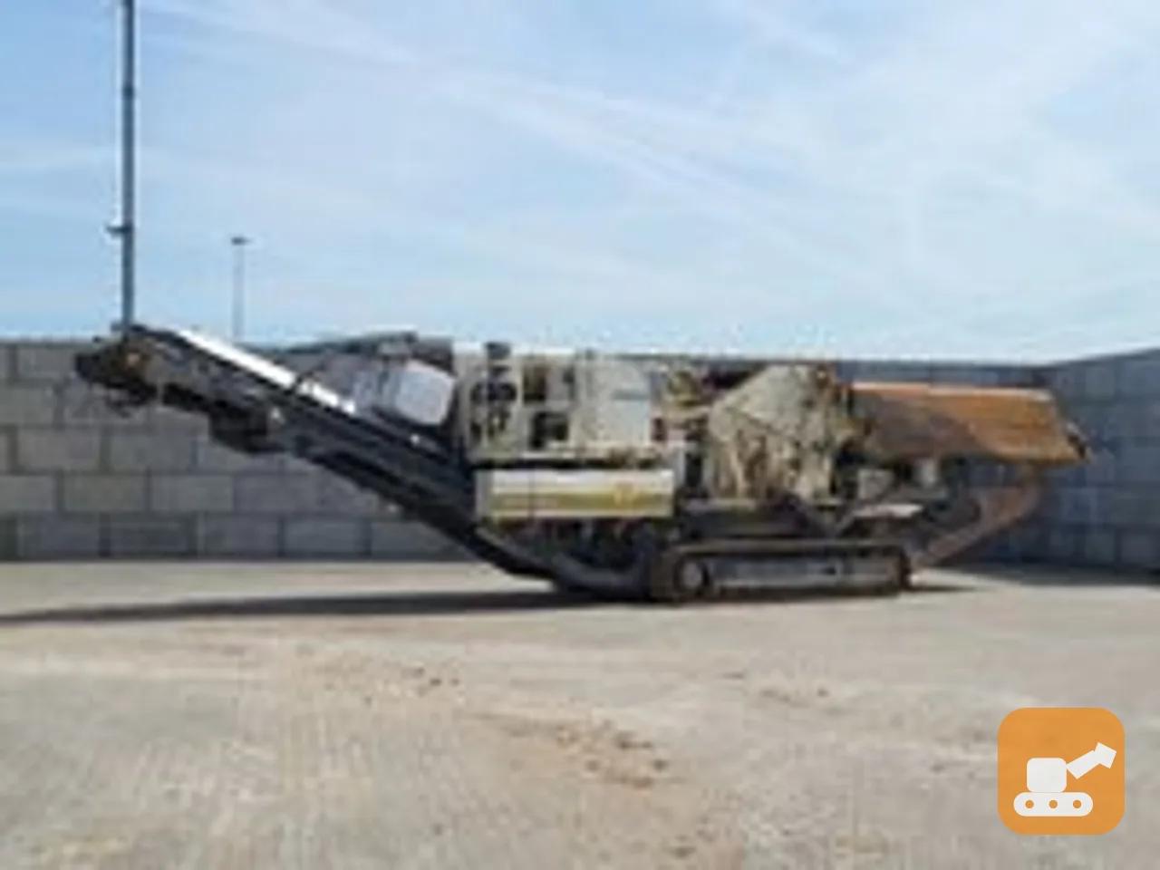 Роторная дробилка Metso Lokotrack LT1213 Б/У с доставкой в Казань