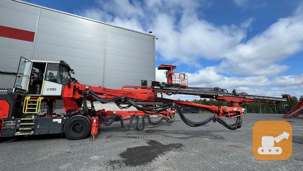 Тоннельный буровой комплекс Sandvik DT1132i Б/У с доставкой в Омск