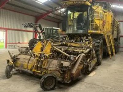 Свеклоуборочный комбайн ROPA Euro-Tiger 2002 Б/У с доставкой в Казань