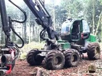 Харвестер John Deere 1270E Б/У с доставкой в Тюмень